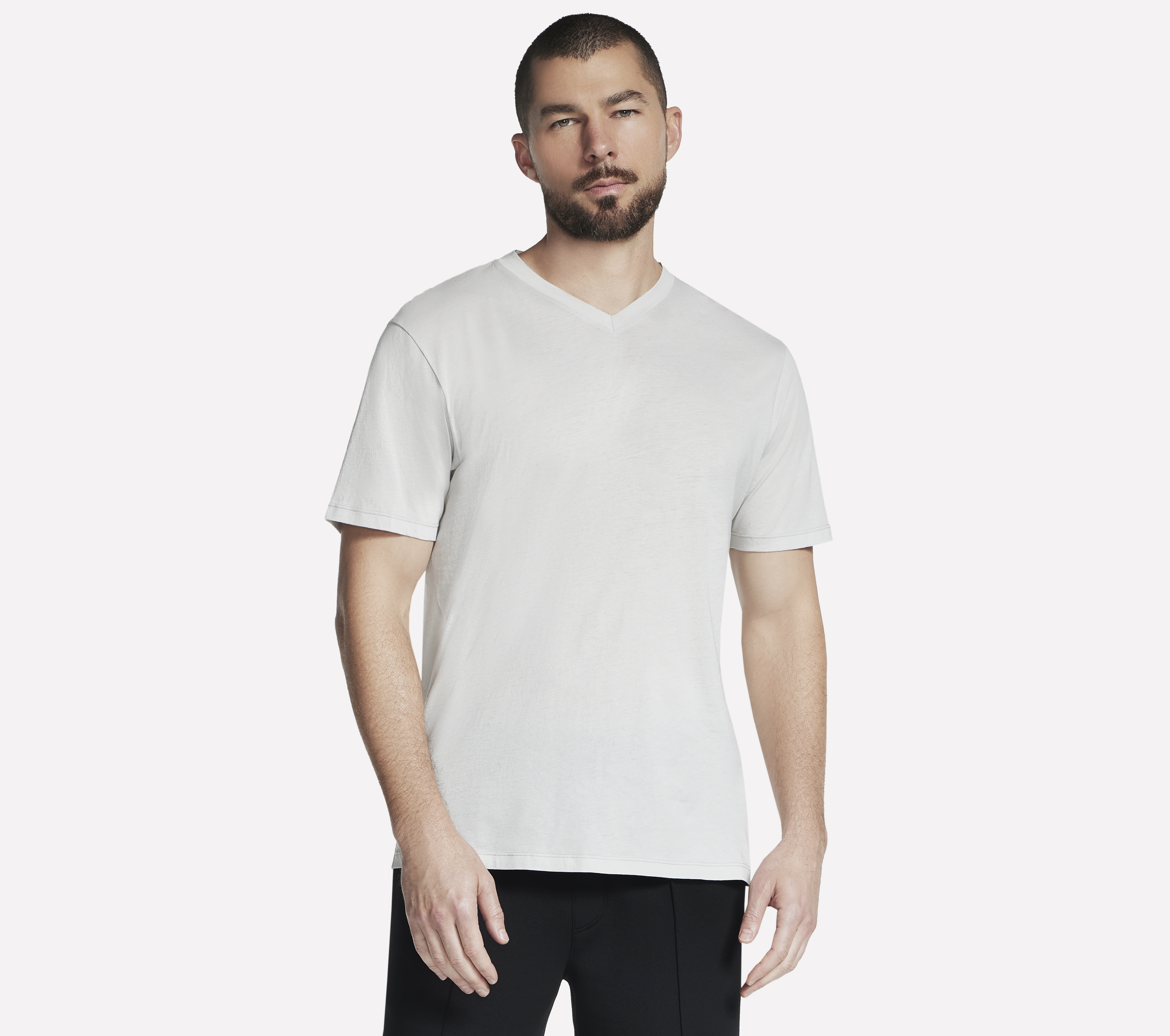 Skechers GO DRI Pima Signature V-Neck Top in Weiss/Grau, Größe Klein