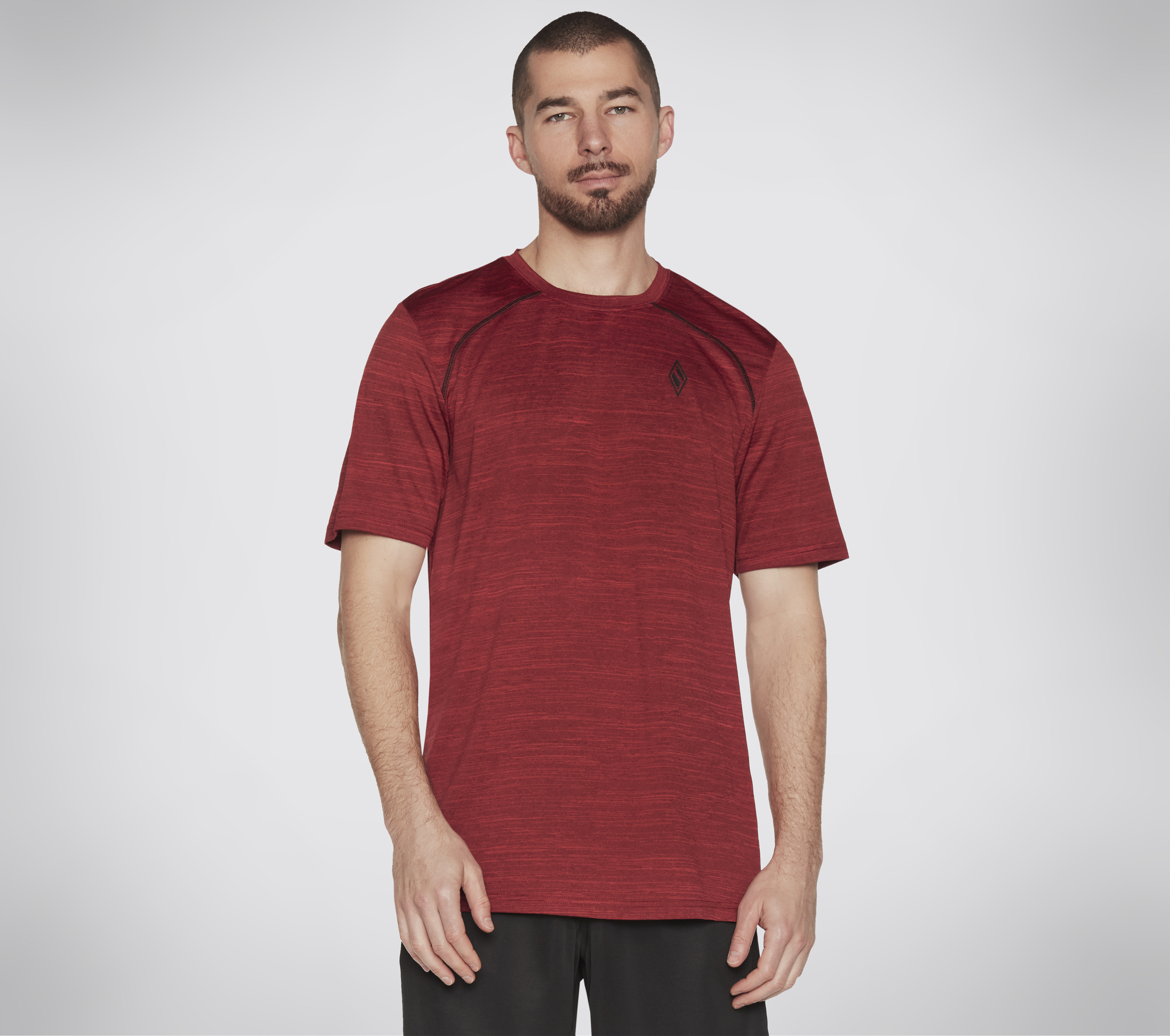 Skechers Apparel On the Road T-Shirt in Rot, Größe Klein