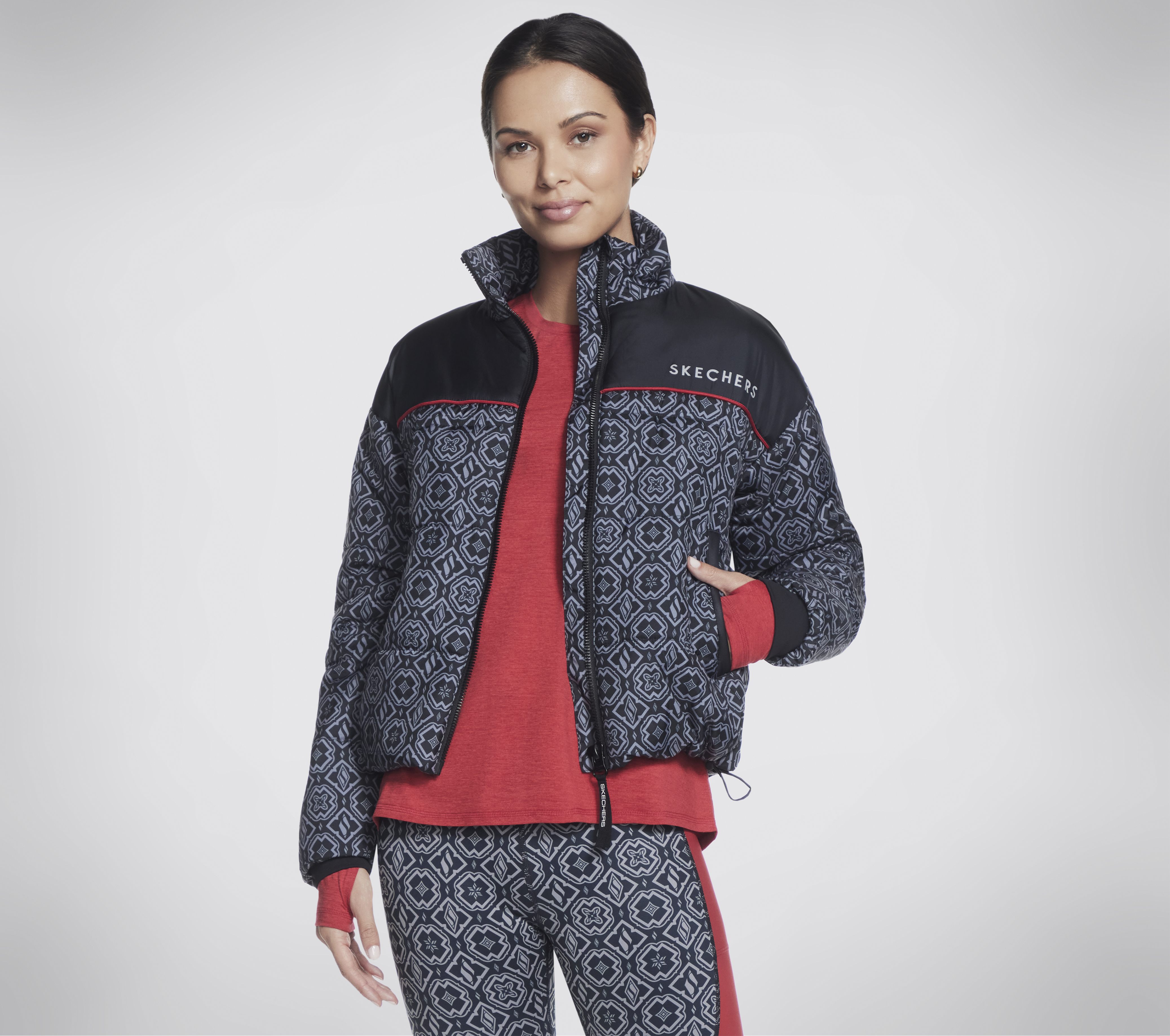 Skechers GO SHIELD Diamond Legacy Puffer Jacke in Schwarz, Größe XS